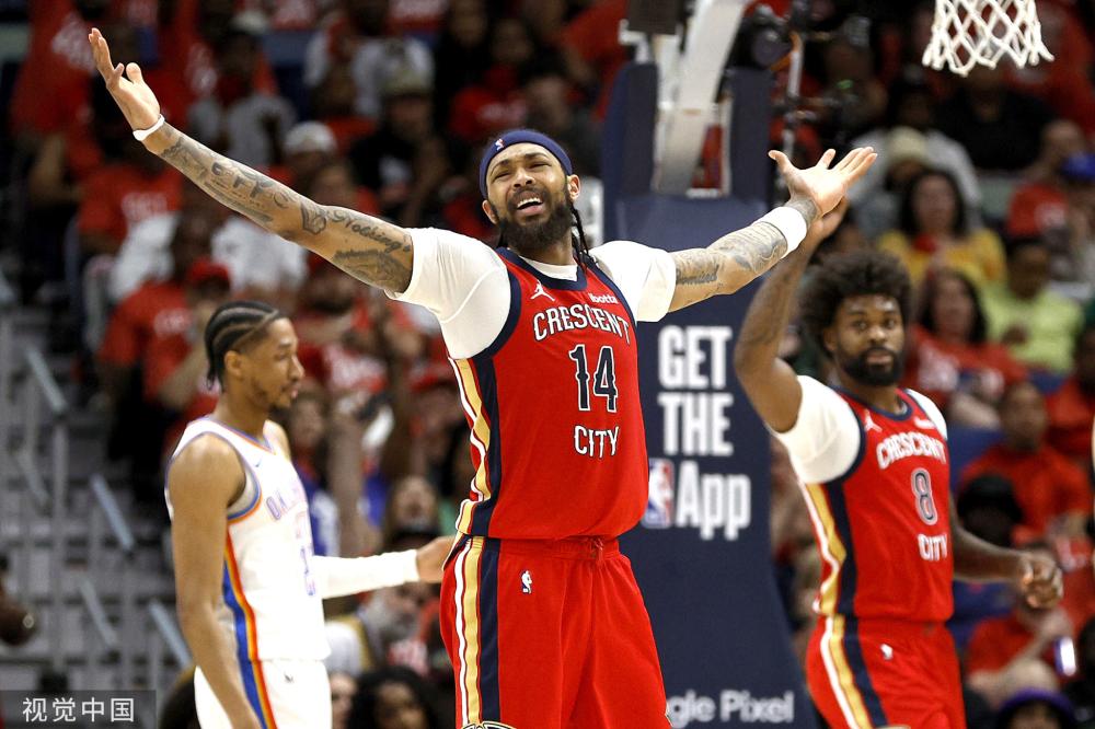 中透露了他 中透露了他